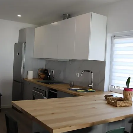 אכסניה Villa Cerva Home *
