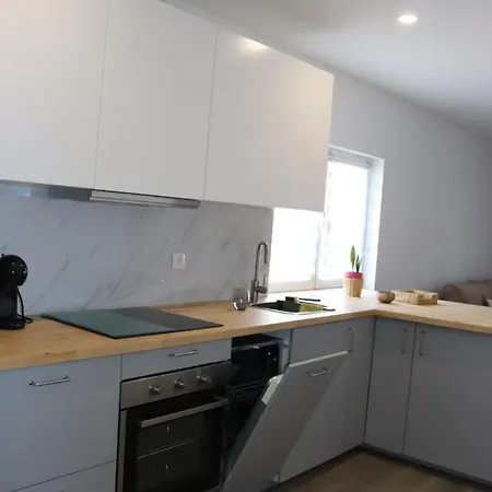 Villa Cerva Home אכסניה *