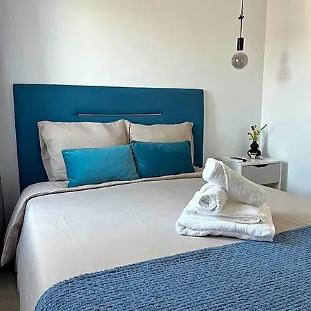 Villa Cerva Home אכסניה *
