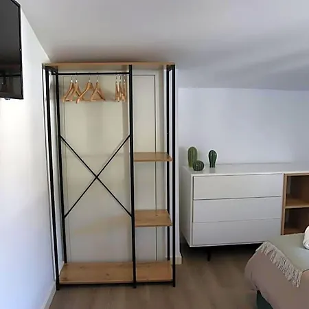 Villa Cerva Home אכסניה