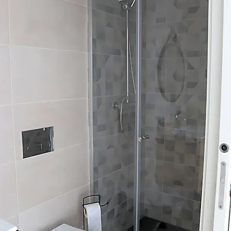 אכסניה Villa Cerva Home *