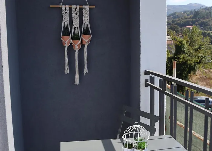 Villa Cerva Home بيت شباب *