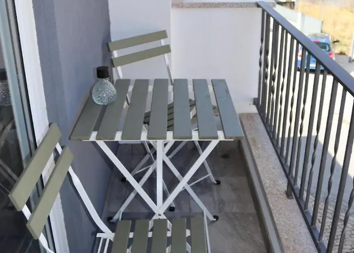 Villa Cerva Home بيت شباب Cerva