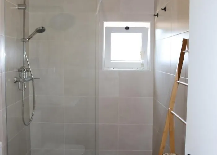 بيت شباب Villa Cerva Home