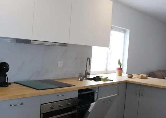 Villa Cerva Home 호스텔 *