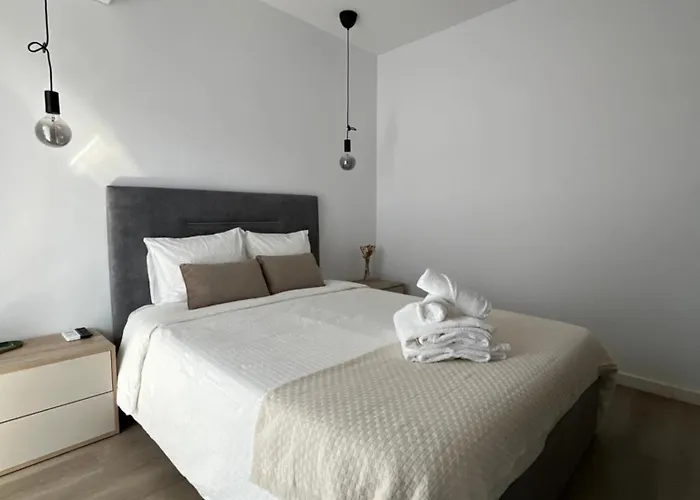 Villa Cerva Home بيت شباب *